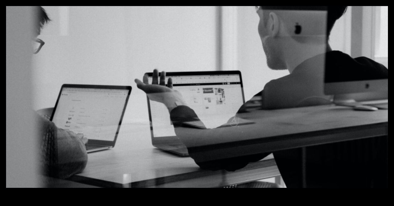 מהתבוננות לשיפור: פורצת דרך עם ביקורת עיצוב