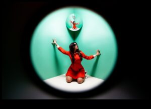 פתח את היצירתיות: הרם את הצילומים שלך עם אביזרים חובה